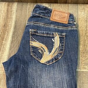 Women's Ariya Jeans Size 3/4‎ Blue Denim Capri Mid Rise Cuffed Distressed Wash
